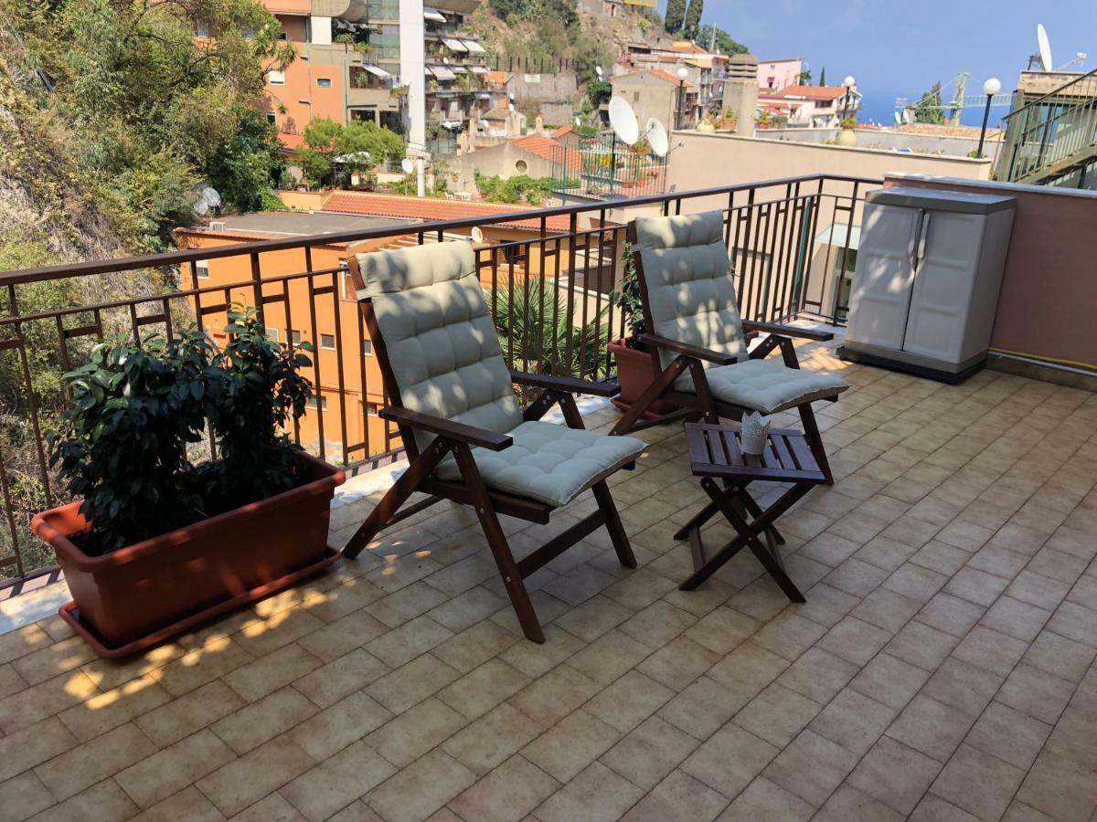 Appartamento La Casa Di Andrea Taormina Esterno foto